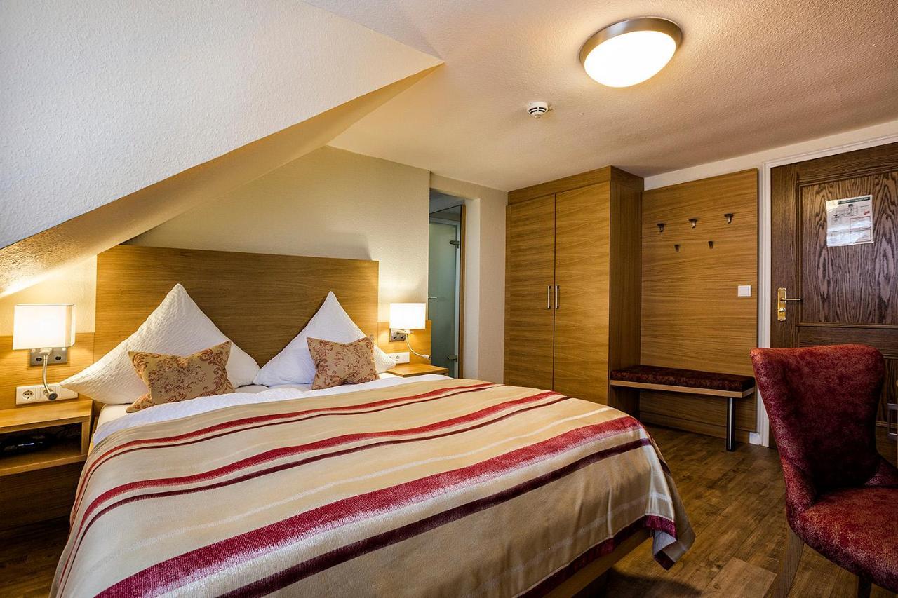 Hotel Neuwarft Altbau Dagebuell Ngoại thất bức ảnh