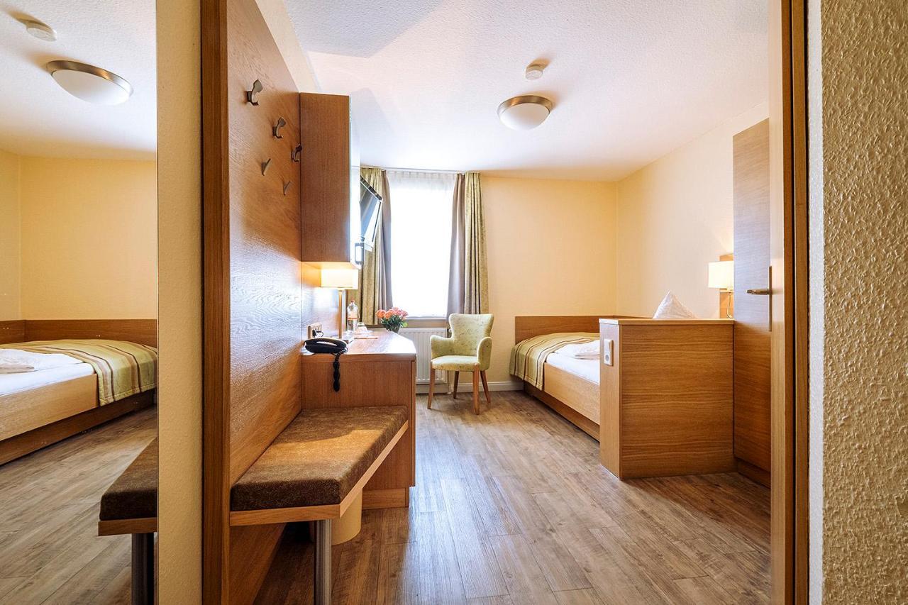 Hotel Neuwarft Altbau Dagebuell Ngoại thất bức ảnh