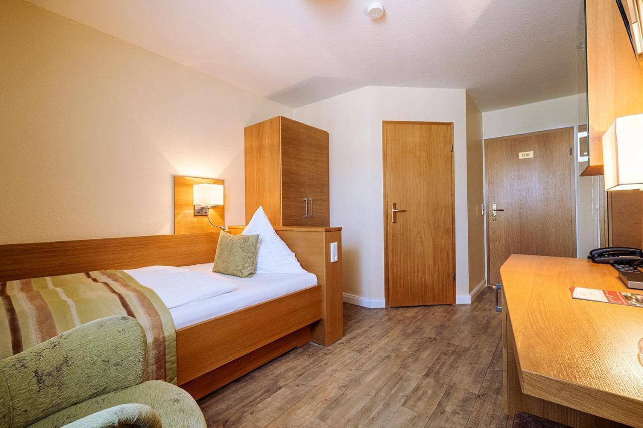 Hotel Neuwarft Altbau Dagebuell Ngoại thất bức ảnh